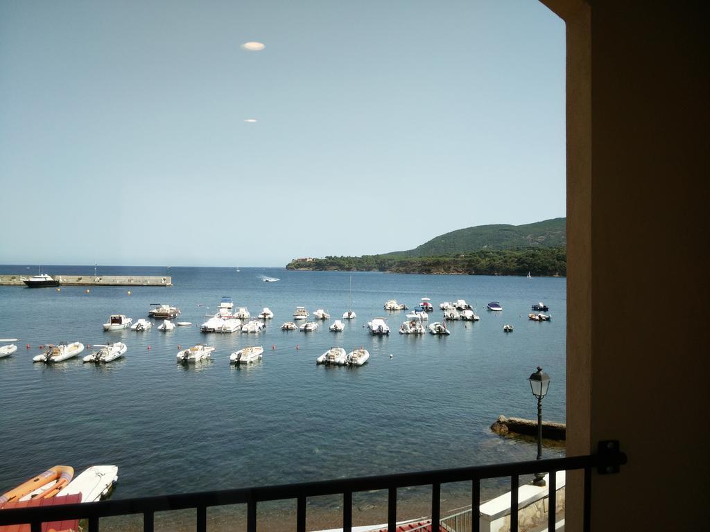 Hotel L'Approdo بورتو أتْسورّو الغرفة الصورة