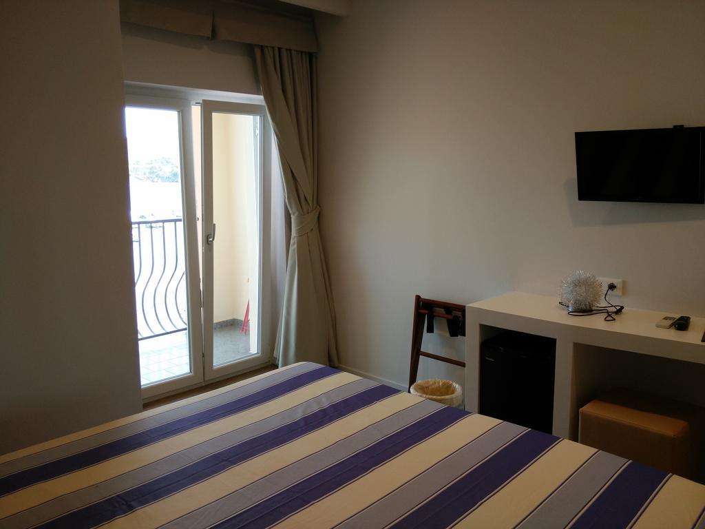 Hotel L'Approdo بورتو أتْسورّو المظهر الخارجي الصورة