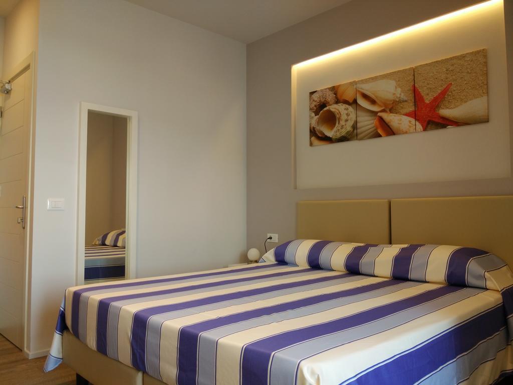 Hotel L'Approdo بورتو أتْسورّو الغرفة الصورة